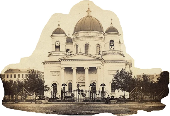 Спасо-Преображенский собор. Фотография Э. Юара. 1862–1863 гг. Предоставлено Литературно-мемориальным музеем Ф.М. Достоевского в С.-Петербурге. Спасо-Преображенский собор. Фотография Э. Юара. 1862–1863 гг. Предоставлено Литературно-мемориальным музеем Ф.М. Достоевского в С.-Петербурге.