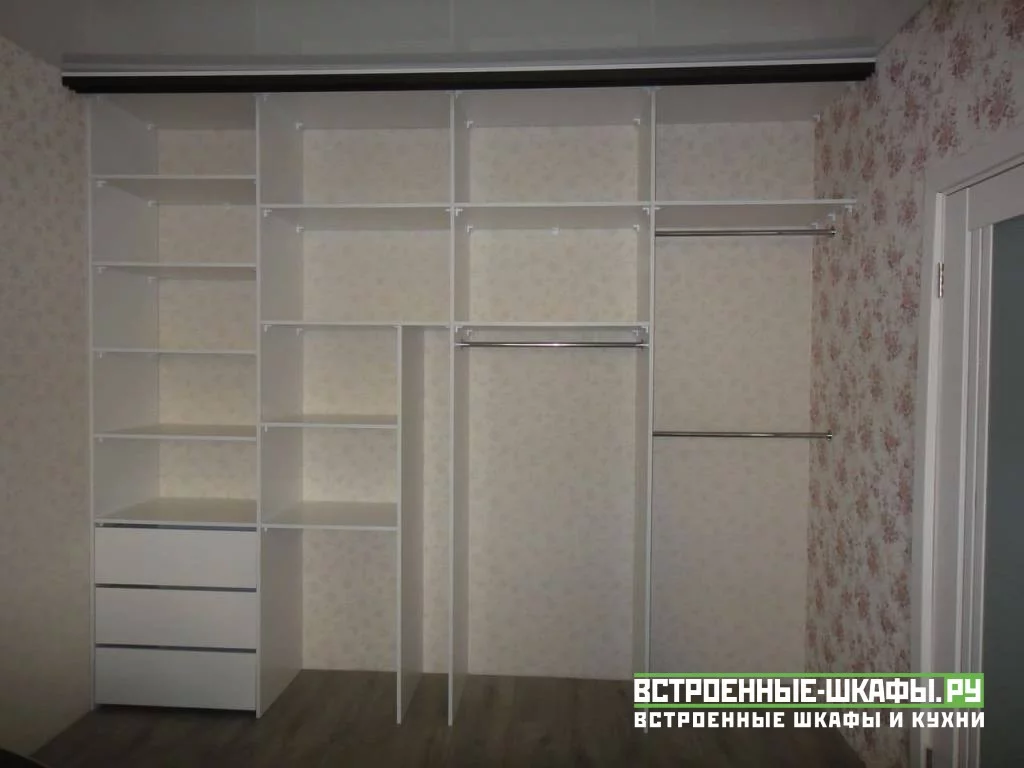 Встроенные шкафы в Москве