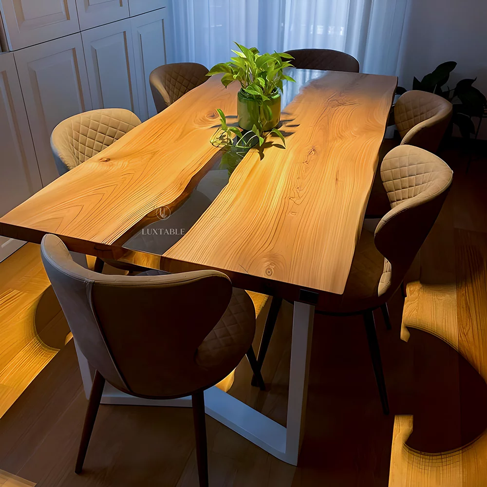 Tavolo da pranzo in legno e resina “Armonia”