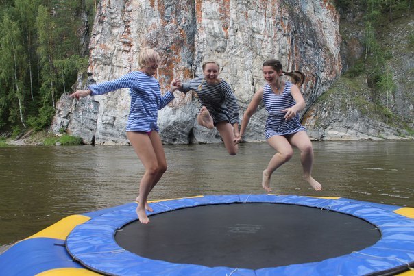 Водный батут - развлечение для детей и взрослых на реке Чусовая