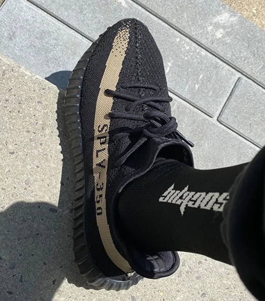 Adidas Yeezy Boost 350 V2 Core Black Green 100