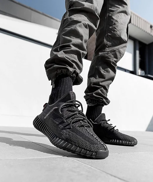 Yeezy shoes 350 new arrivals v2 black