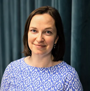 https://thumb.tildacdn.com/tild6161-6431-4434-b031-646537346265/-/cover/310x312/center/center/-/format/webp/elina-square.jpg