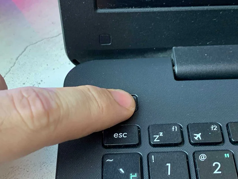 Гаснет экран у ноутбука. Что делать если не включается экран?