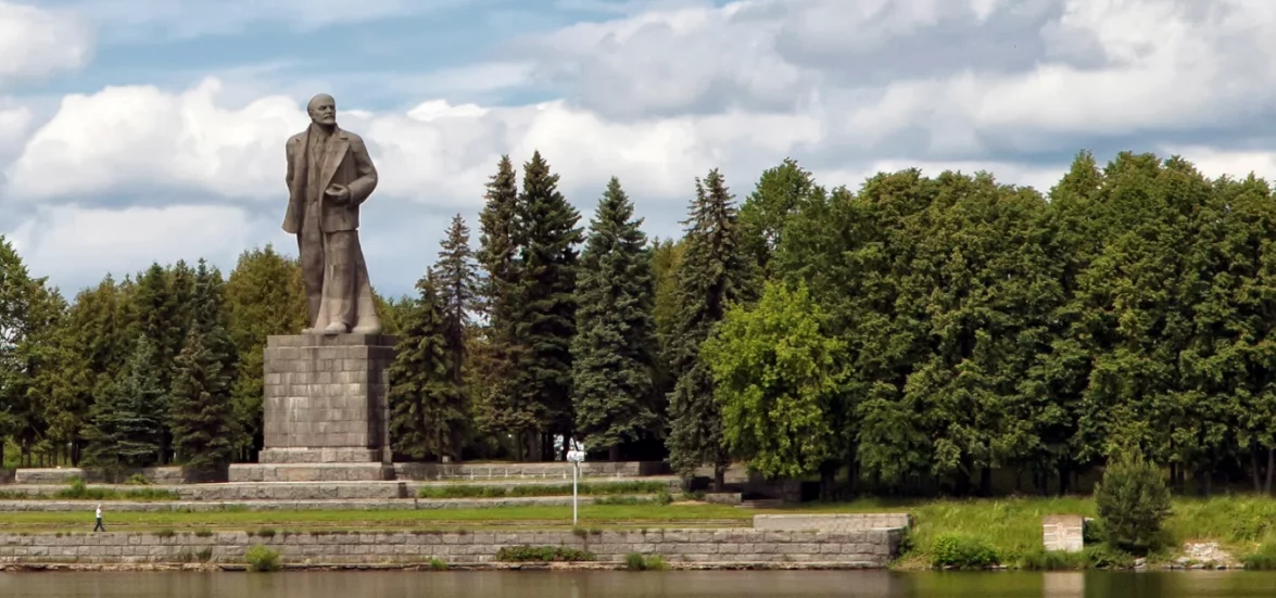 Строительство плотины в дубне